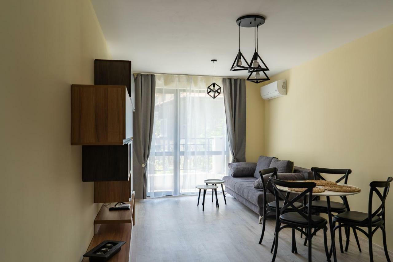 La Familia Apartments 바르나 외부 사진