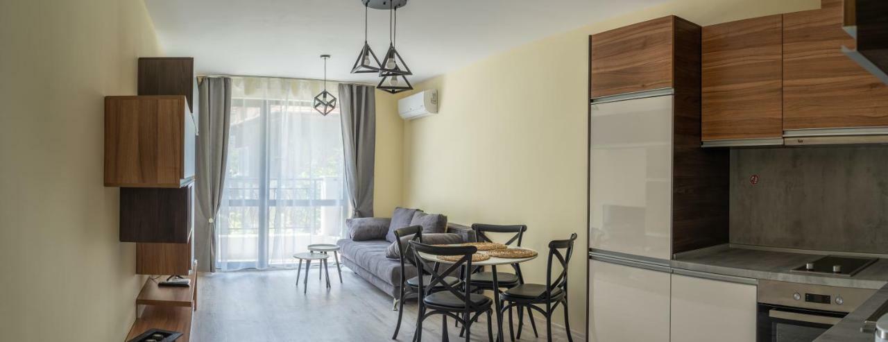 La Familia Apartments 바르나 외부 사진