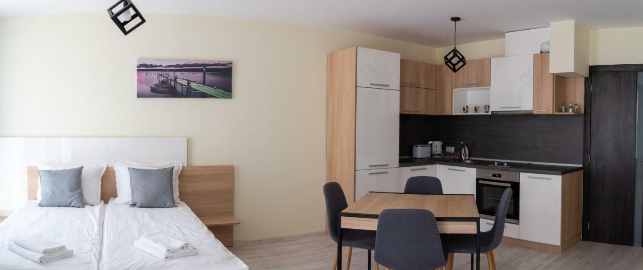 La Familia Apartments 바르나 외부 사진