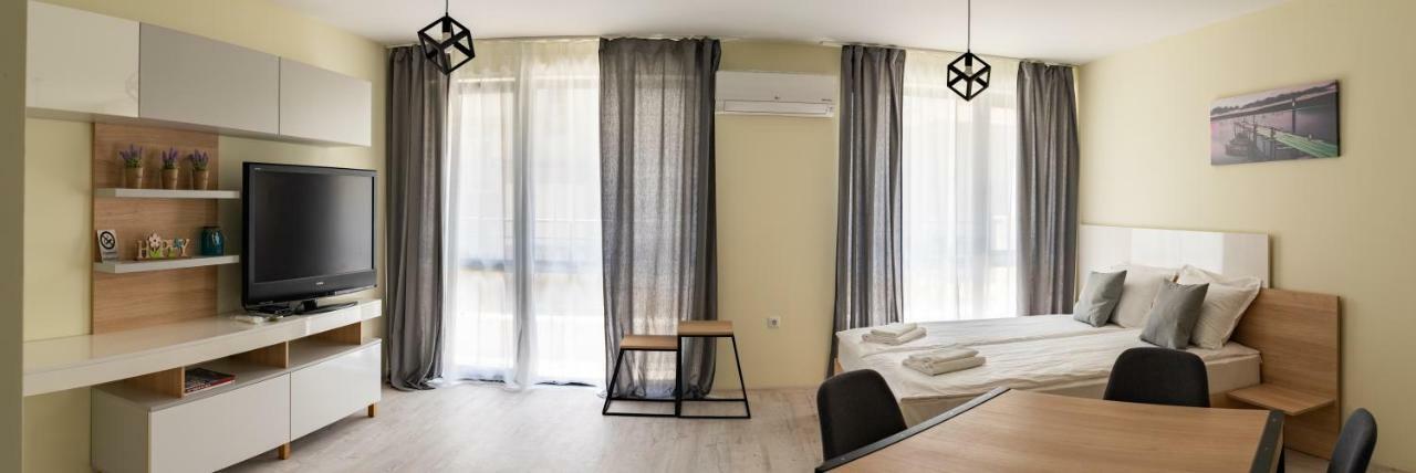 La Familia Apartments 바르나 외부 사진