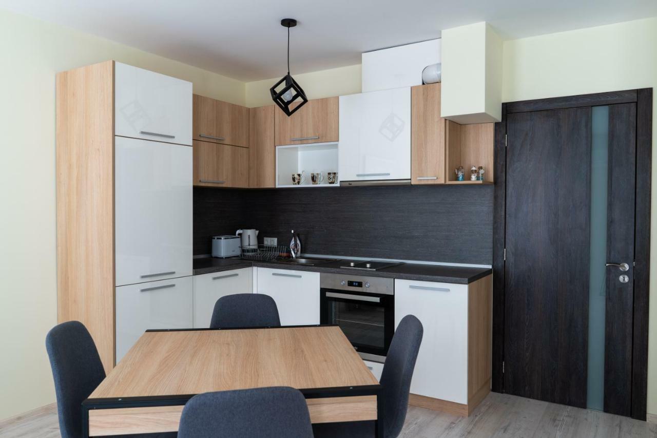 La Familia Apartments 바르나 외부 사진